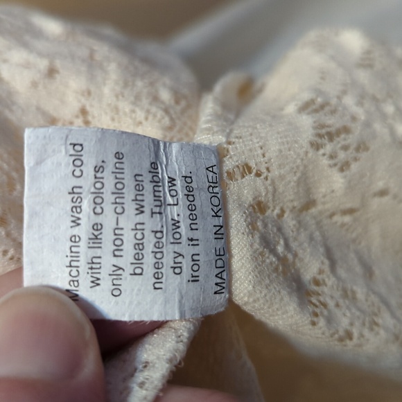 Cream lace dress - Picture 9 of 9